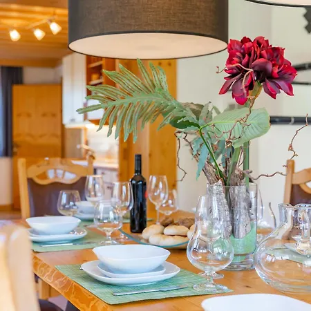 Haus Kitzblick Xl Semesterbostad