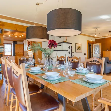 Haus Kitzblick Xl Semesterbostad